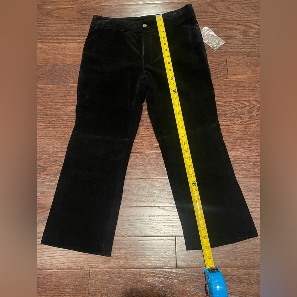 Wilson Maxima black Suede straight leg Capri women Size 6 NEW